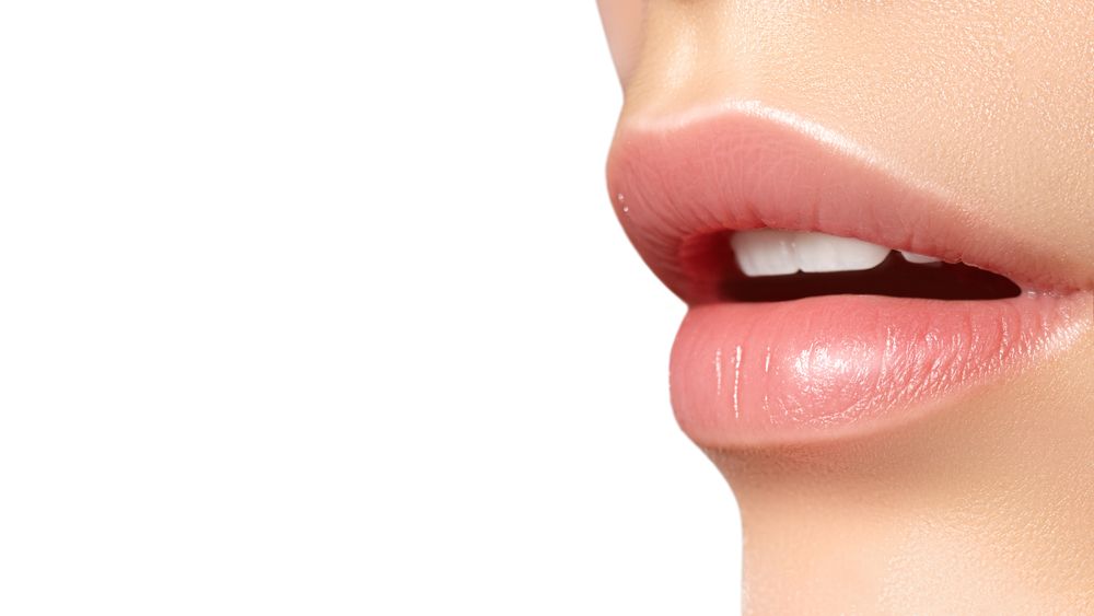 lip-filler, mack filler, plump lips